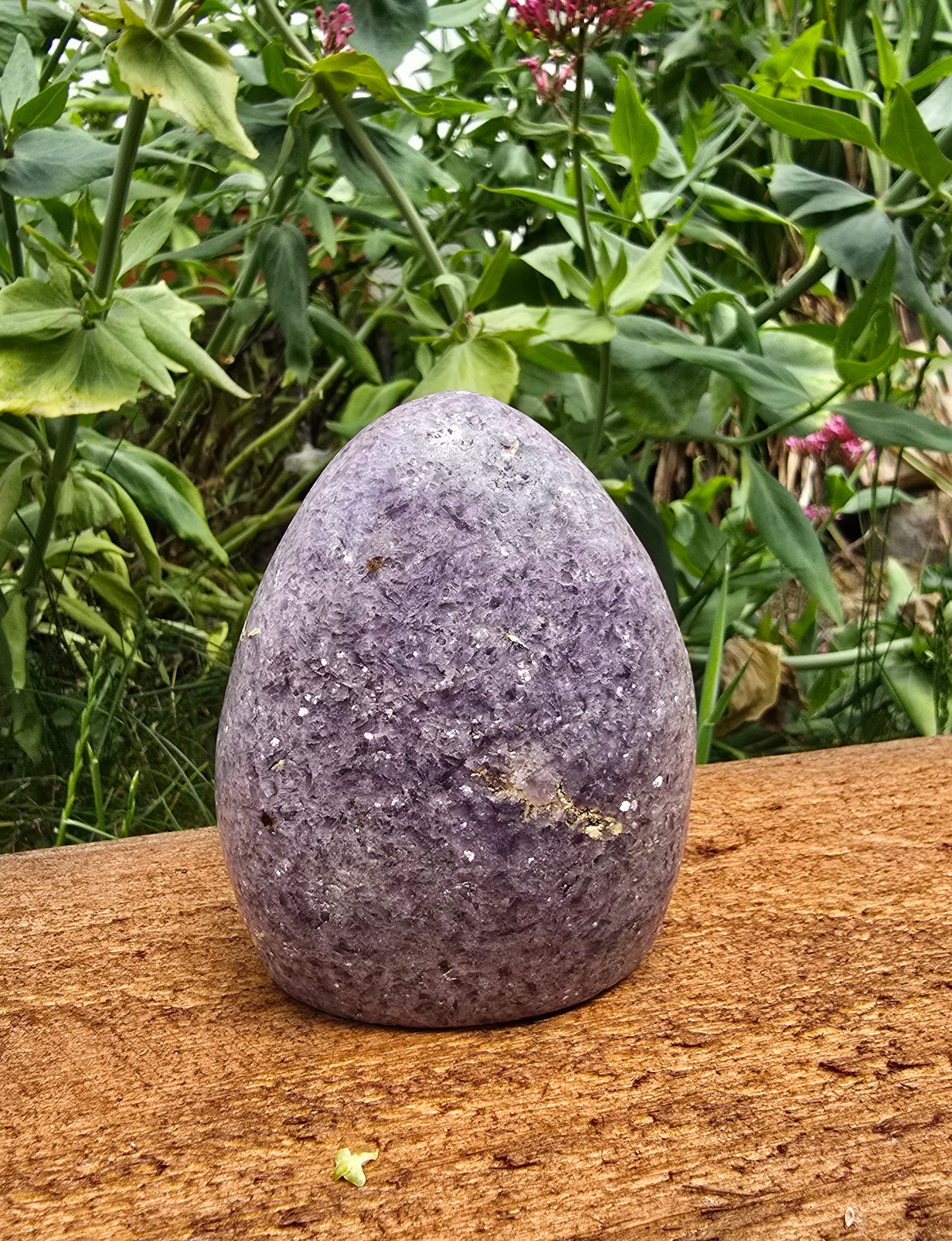 Lepidiolite freeform