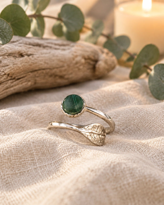 Malachite Ring With Leaf Detail