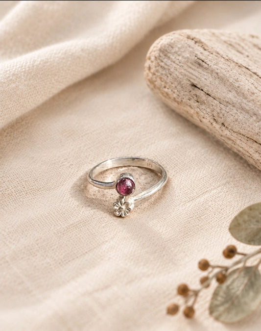 Amethyst Ring With Flower Detail